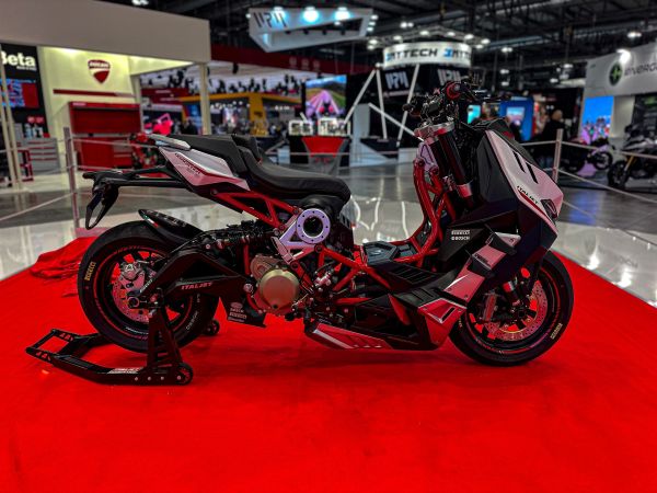 eicma2023-006DA49450C-9D31-E371-7716-3222D0AF635C.jpg