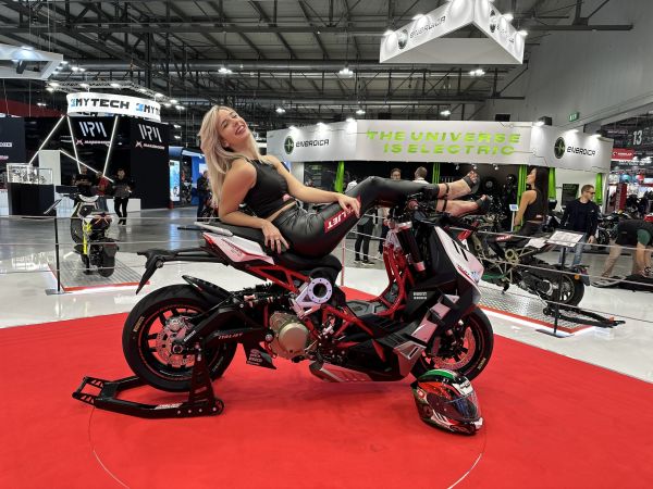 eicma2023-01428A2FF77-7013-7902-B222-814830D466D0.jpg