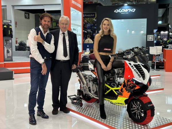 eicma2023-0170D3B4DD9-3743-F660-4DD8-0EFD896717D5.jpg