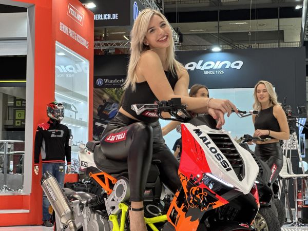 eicma2023-0296CF85DC8-4FDC-09B2-1845-2F2EF9C21998.jpg